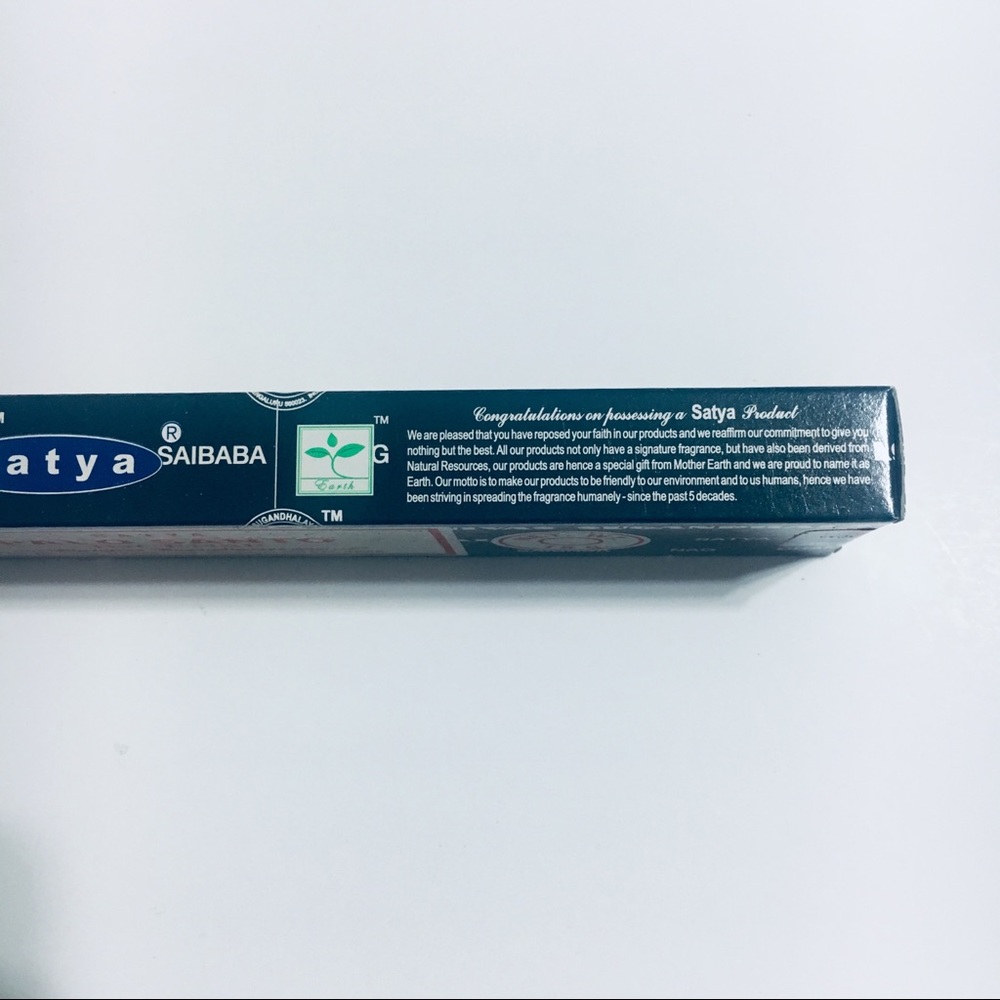 Satya Palo Santo Incense Sticks, 1 Box, 12-15 Sticks - Picture 3 of 4